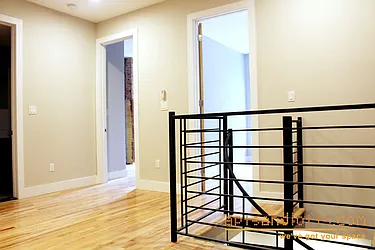 Rented by aptsandlofts.com