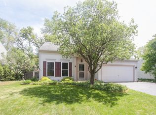 1425 Meghan Ave, Algonquin, IL 60102