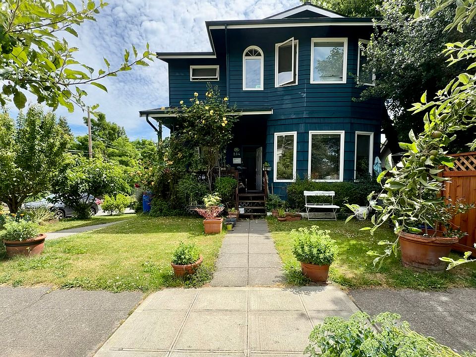 1st image of 234 27th Ave E