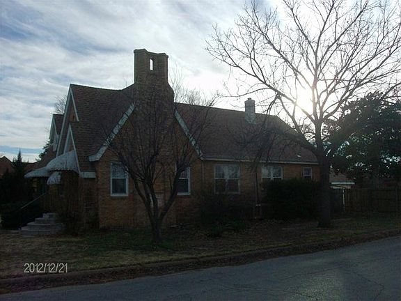 4th image of 329 N Hill St