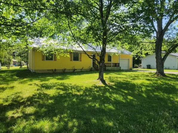 1165 Meadow Rd, Cookeville, TN 38501