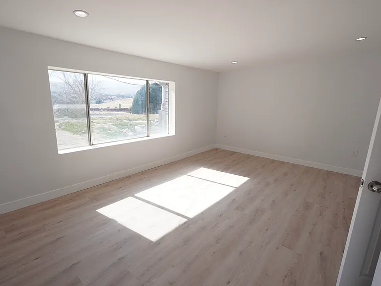 4545 W Columbia Way — Photo 24