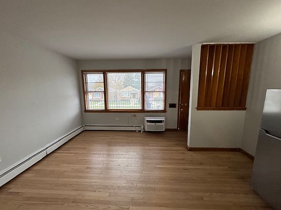 2nd image of 2449 W 119th St #8