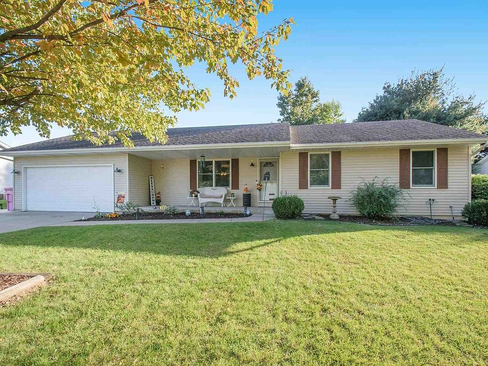 1st image of 19084 Meadowflower Dr