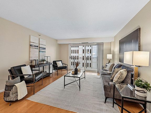 3rd image of 121 Washington Ave S APT 1407