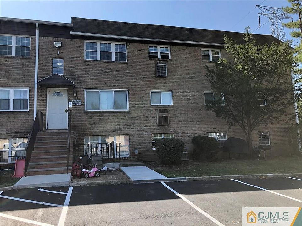 2nd image of 487 College Dr #487