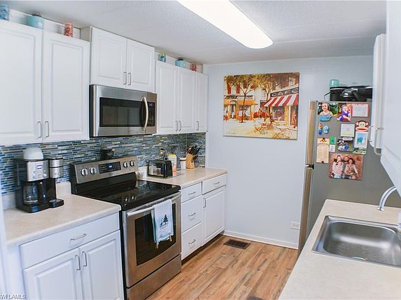 5th image of 17900 Eglantine Ln