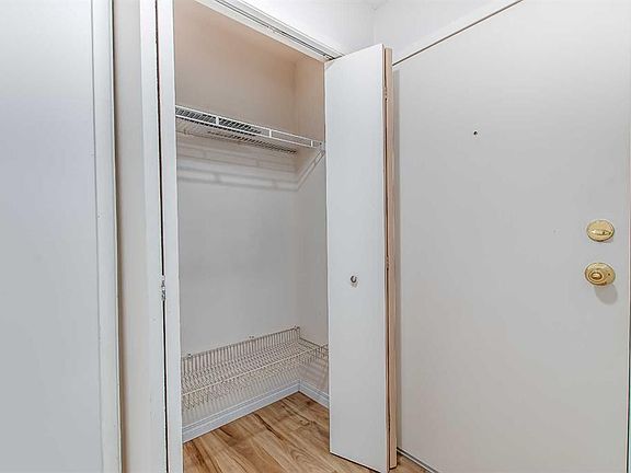 4th image of 245 E Red Deer Dr SW #107