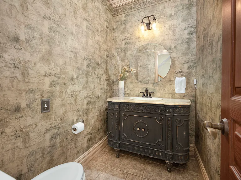 2017 NW Desoto Dr — Photo 12