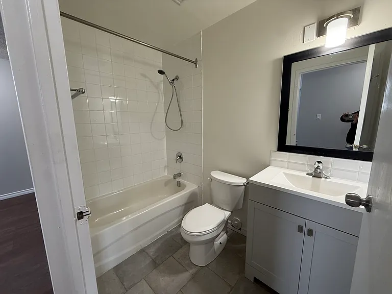 704 Canboro Rd — Photo 14