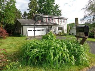 8206 Old Sunridge Dr, Manlius, NY 13104