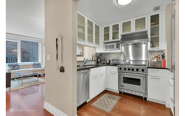 Rented by Douglas Elliman | media 2