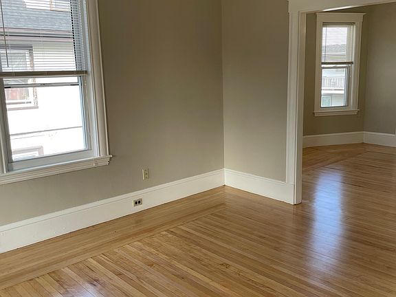 2nd image of 17-19 Graves Ave #2