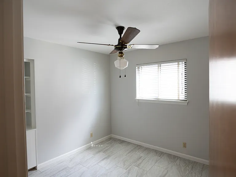 5235 Happiness St — Photo 21