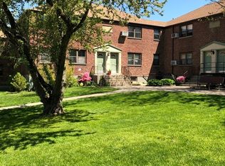 246-20 57th Dr #E-5, Little Neck, NY 11362