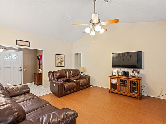 5th image of 6849 Greenleaf Dr