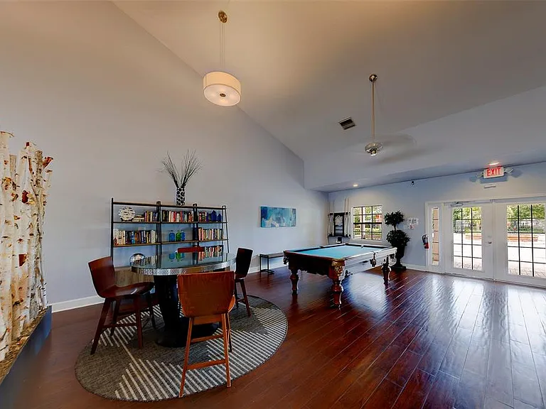 222 Pompano Dr SE #H — Photo 34