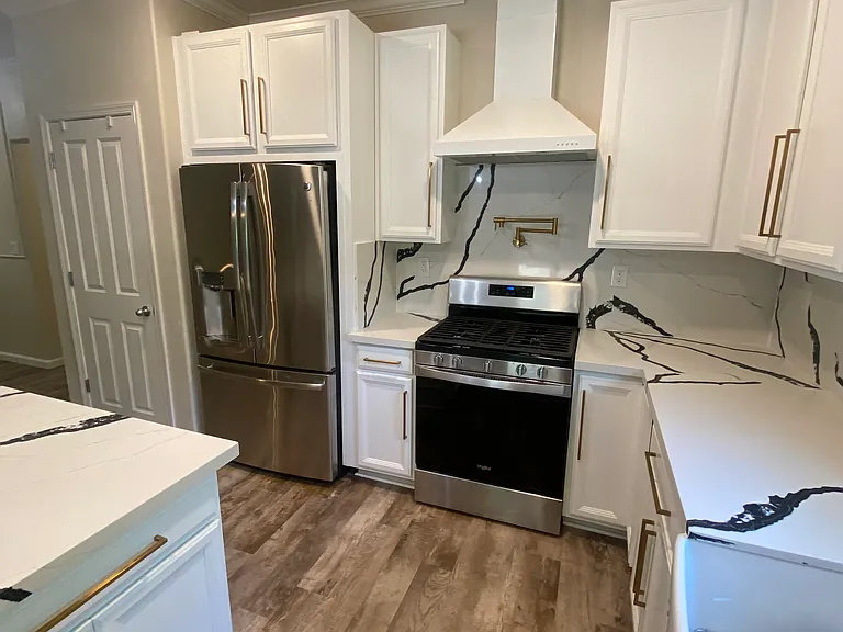 2995 Stable Dr — Photo 8