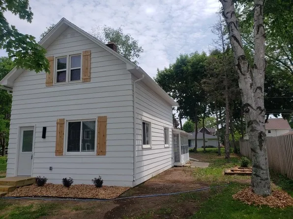 114 N Erie St, De Pere, WI 54115