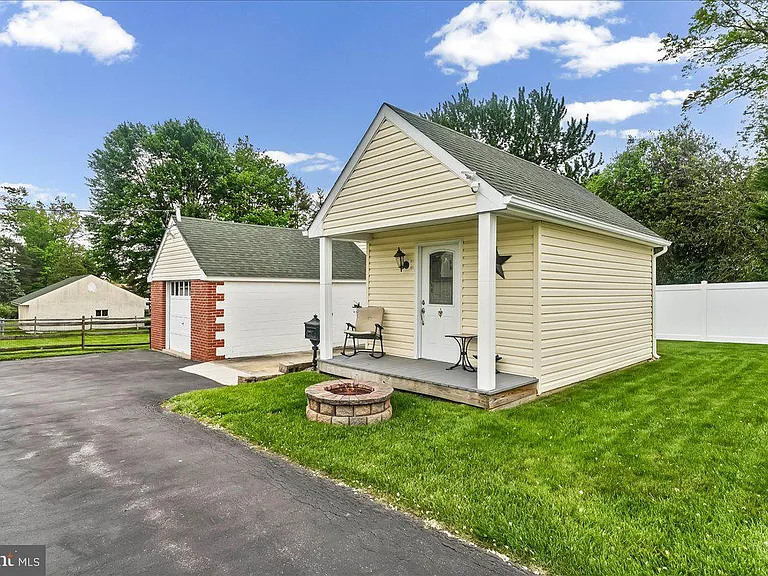 4110 Naamans Creek Rd — Photo 4