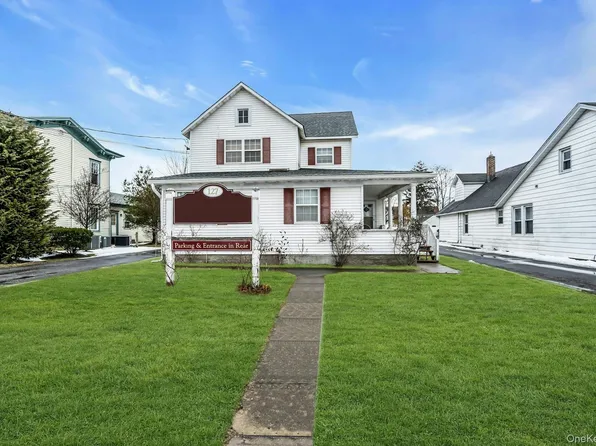 127 N Ocean Ave, Patchogue, NY 11772