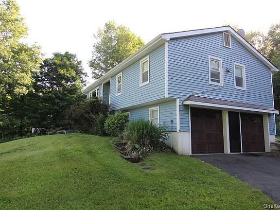 2nd image of 545 Stump Pond Road