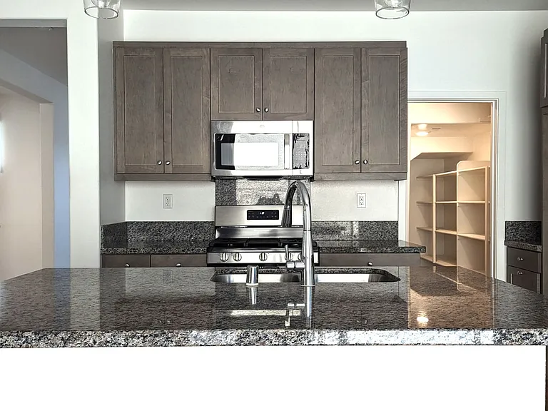 7449 Channel View St — Photo 4