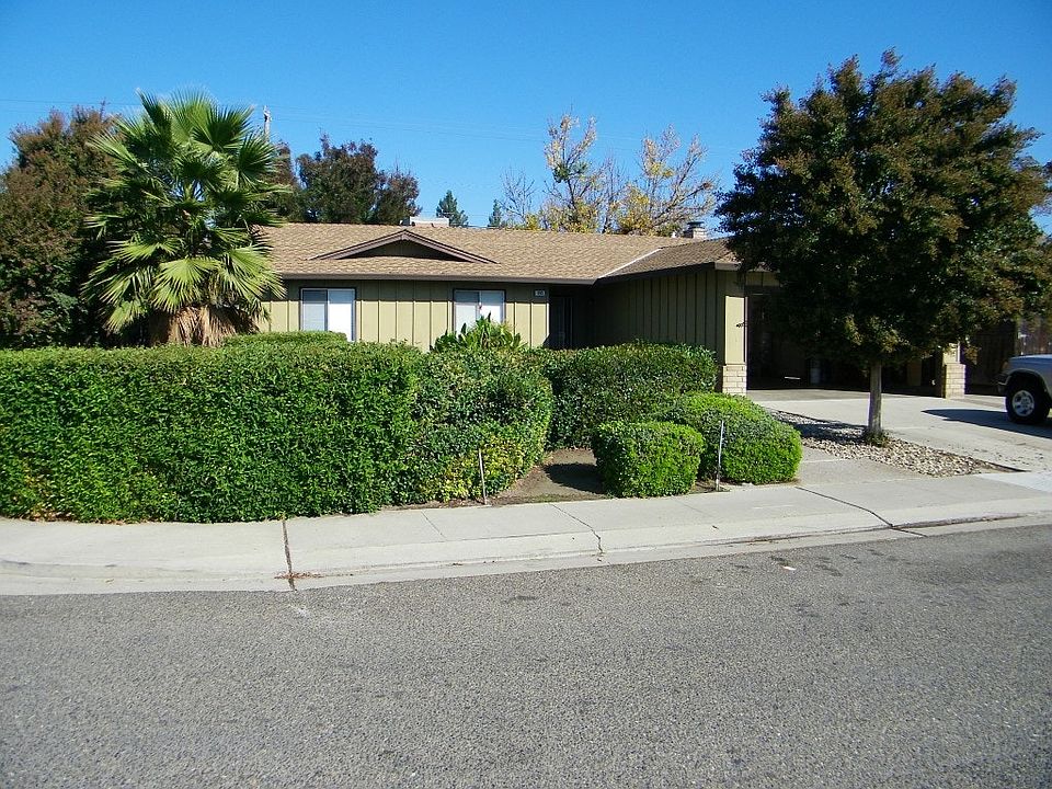 3 Beds 2 Baths