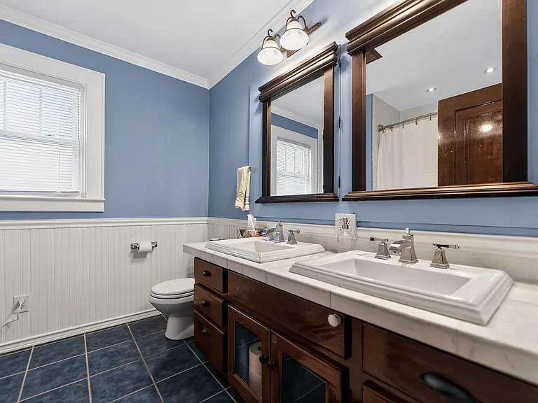 151 Wolcott Ave — Photo 23