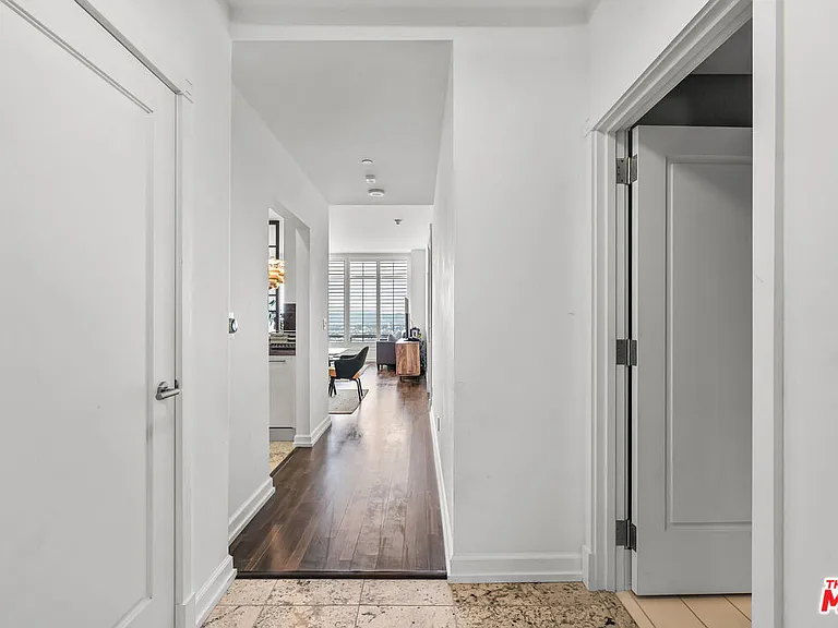 900 W Olympic Blvd #36F — Photo 17