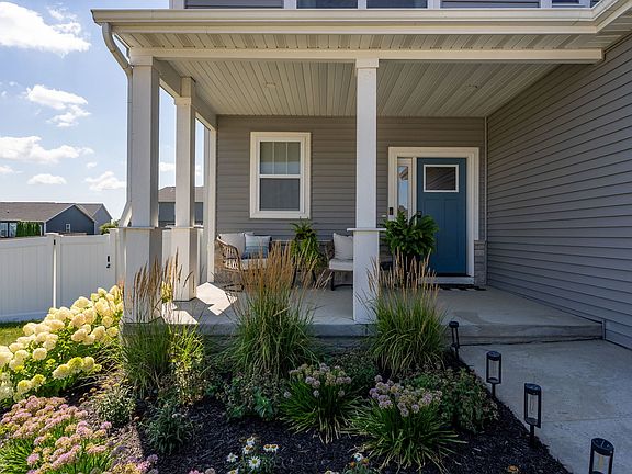 3rd image of 6836 Matthews Ct