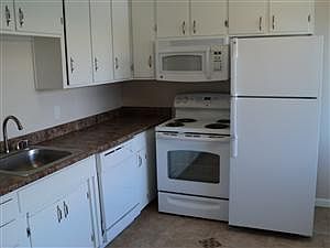 2nd image of 920 Pedras Rd