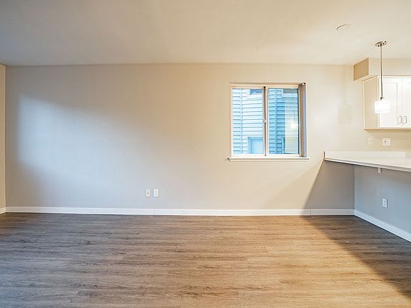 3rd image of 1800 Eastlake Ave E #1-110