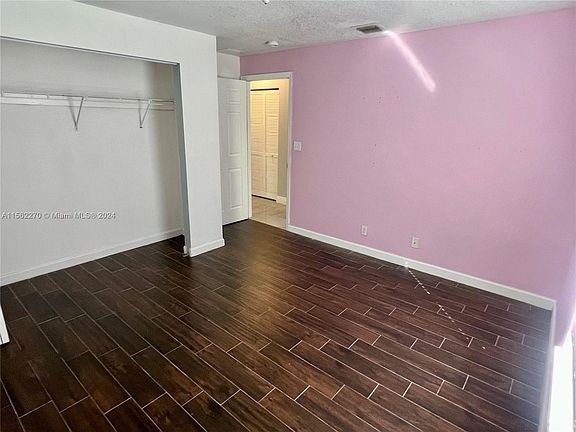 3rd image of 2537 Dewey St
