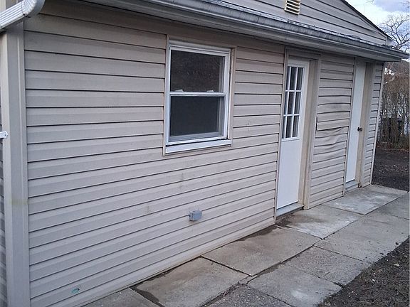 2nd image of 1332 Beverly Rd