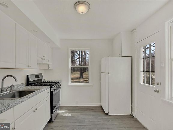 5th image of 78 Swan St