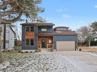 1032 Arlington Ave, Grand Haven, MI 49417