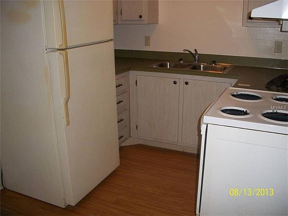 4th image of 7634 61st St N APT 3