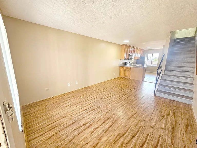 4538 Norwood St — Photo 3