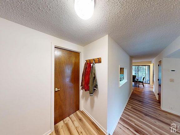 4th image of 280 Willowbrook Dr