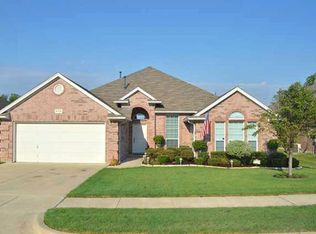 5713 Ozark Dr, Fort Worth, TX 76131