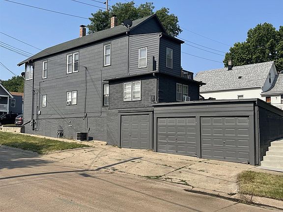 3rd image of 402 & 402-1/2 William St