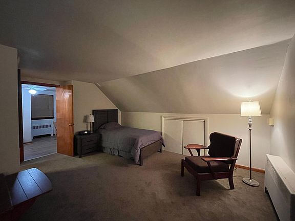 4th image of 95 Dyer Ave Floor 2