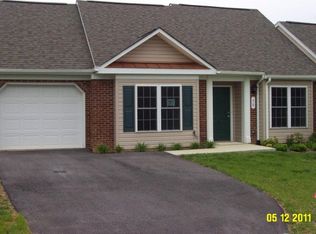 6767 Village Green Dr, Roanoke, VA 24019
