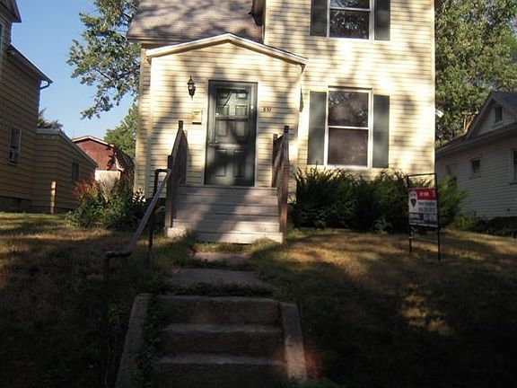 2nd image of 830 Paris Ave NE