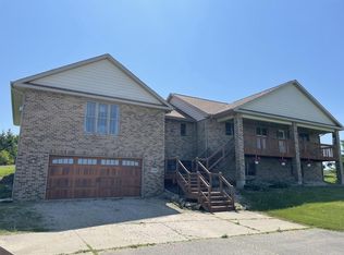 1748 Spring Rd, Stoughton, WI 53589