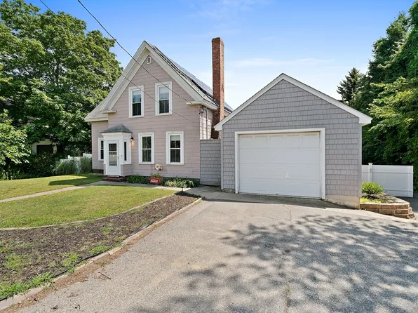 131 Pleasant Valley St, Methuen, MA 01844
