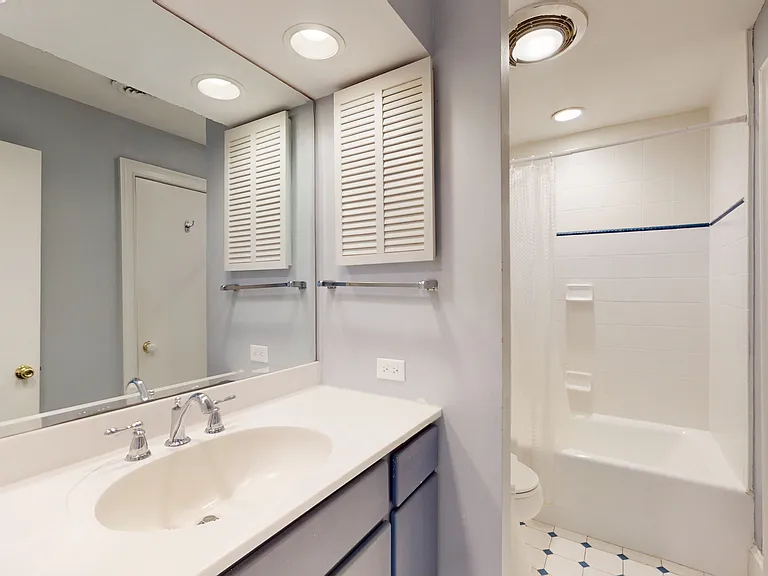 45 Queens Folly Rd #665 — Photo 14