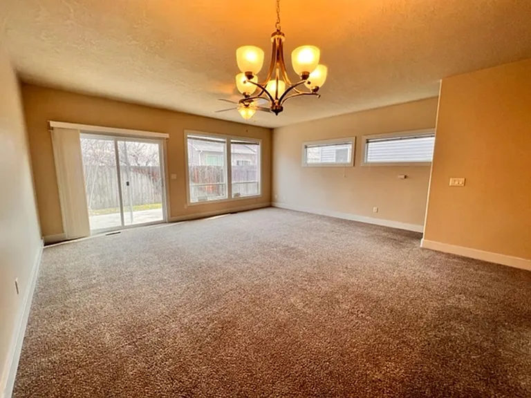2120 S Dorothy Ave — Photo 8