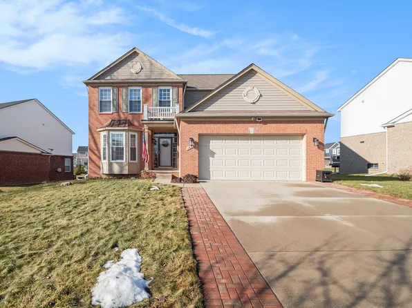 1983 Hunters Creek Dr, Ypsilanti, MI 48198